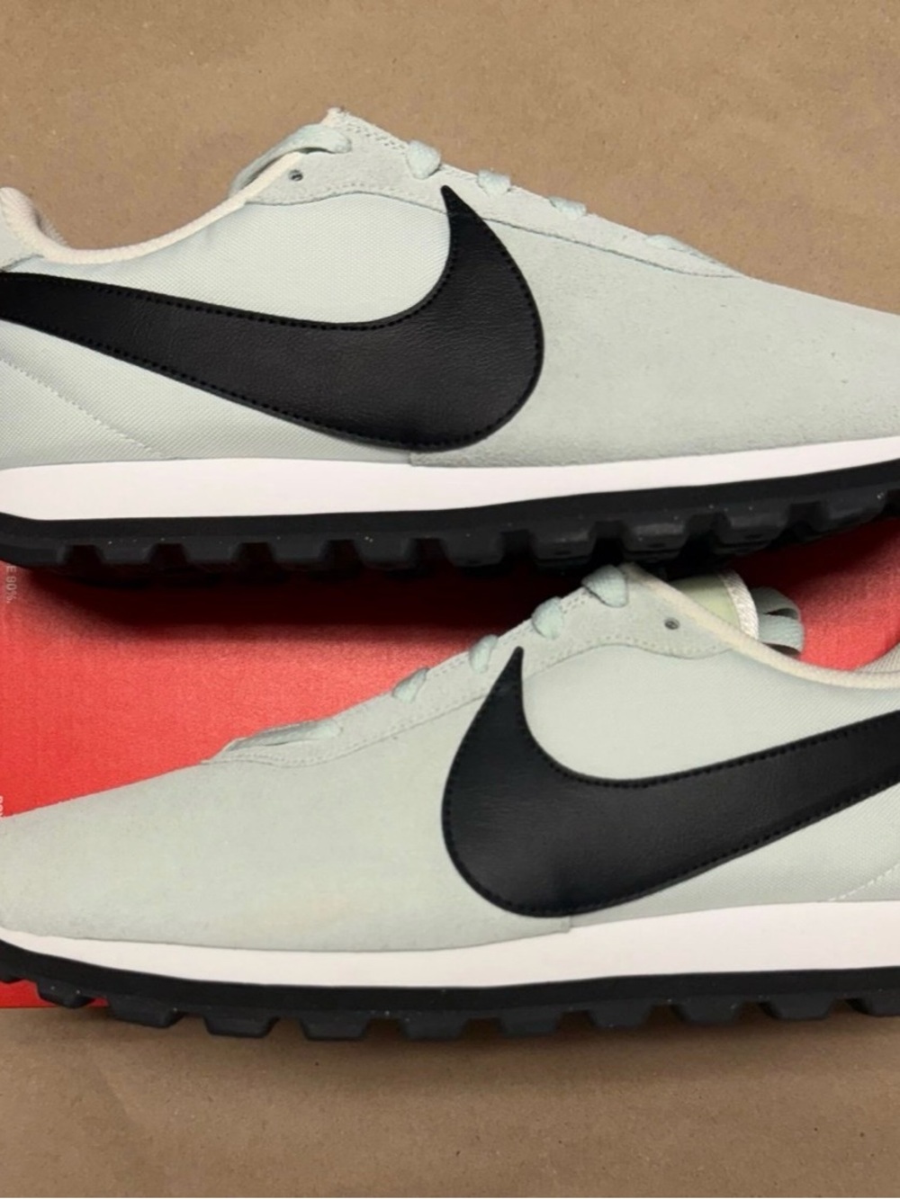 Nike Pre-Love OX Air Max women’s size 10.5 running shoes NEW!